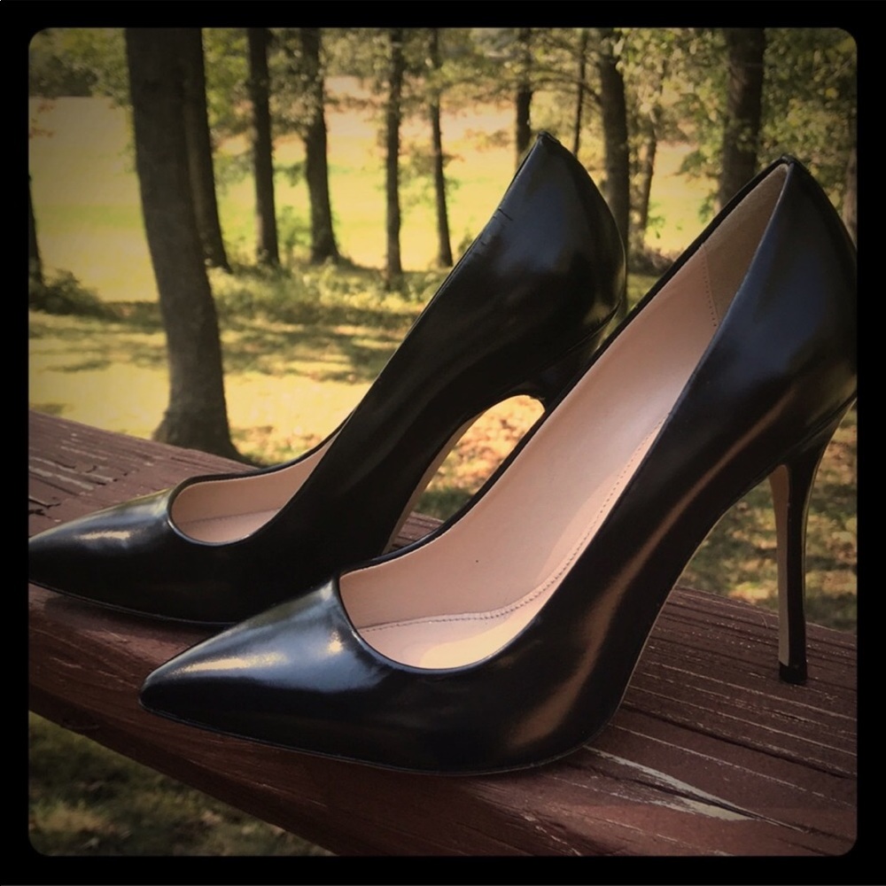 Black J.Crew leather pumps